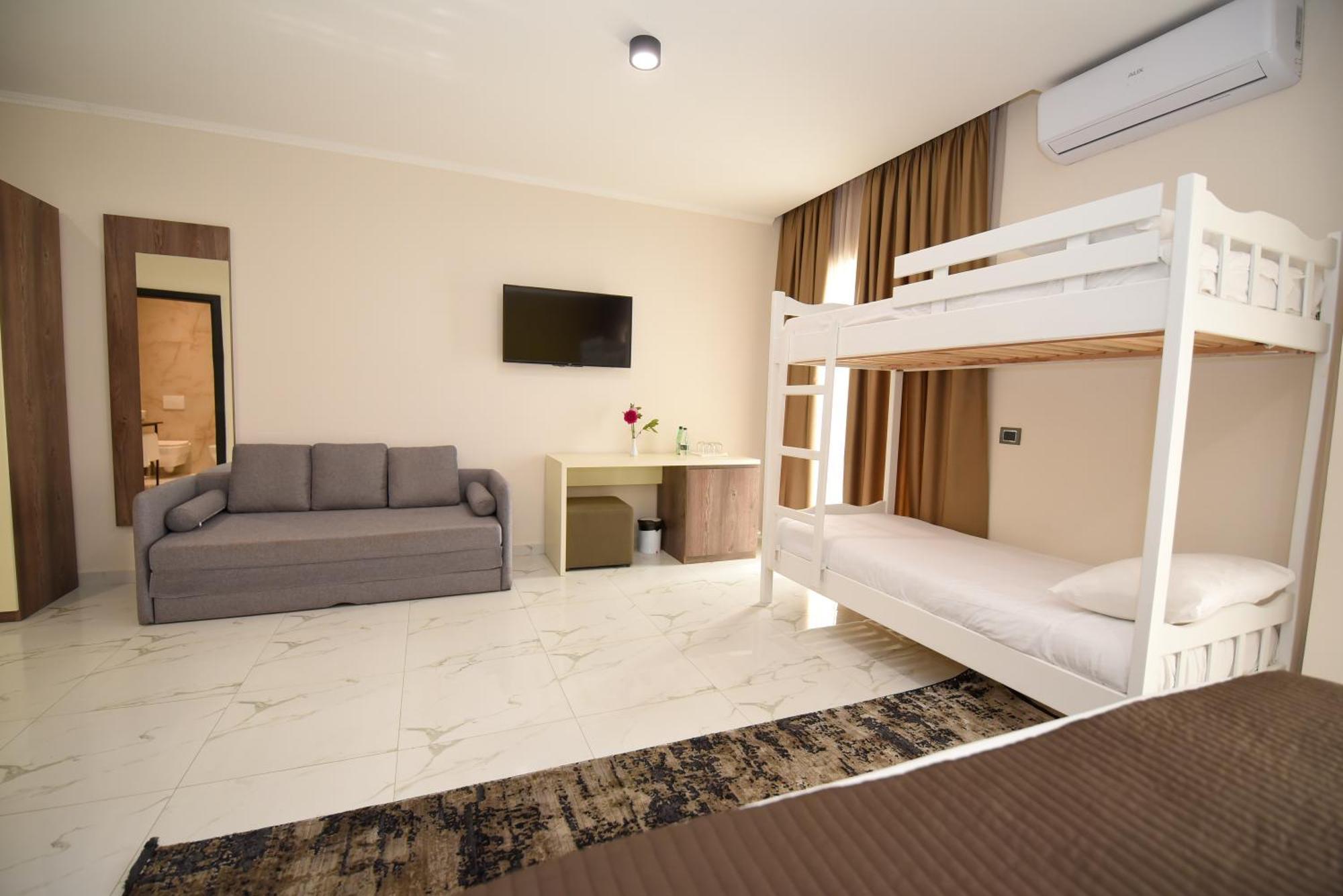 Hotel Vivas Durrës Exterior foto