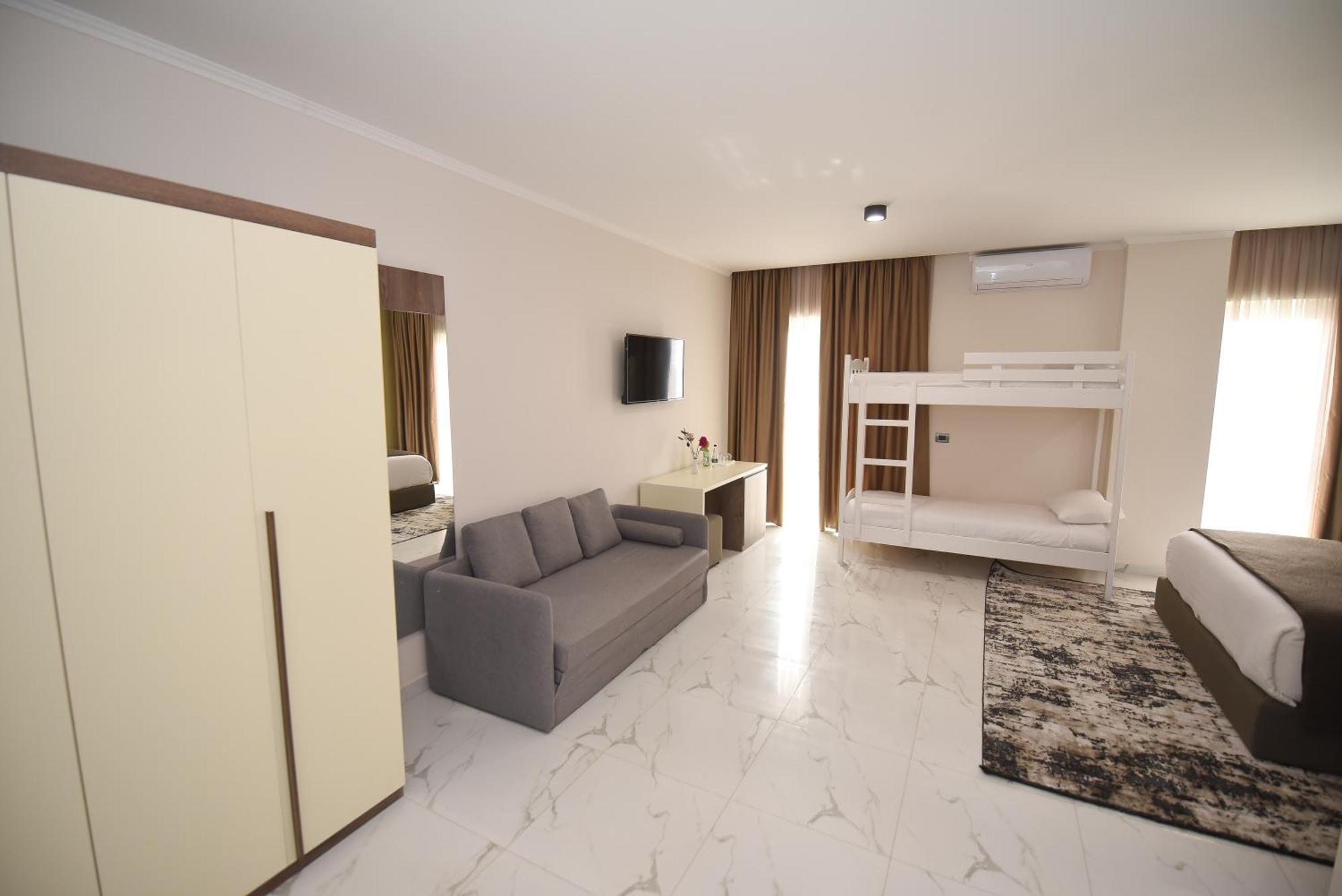 Hotel Vivas Durrës Exterior foto